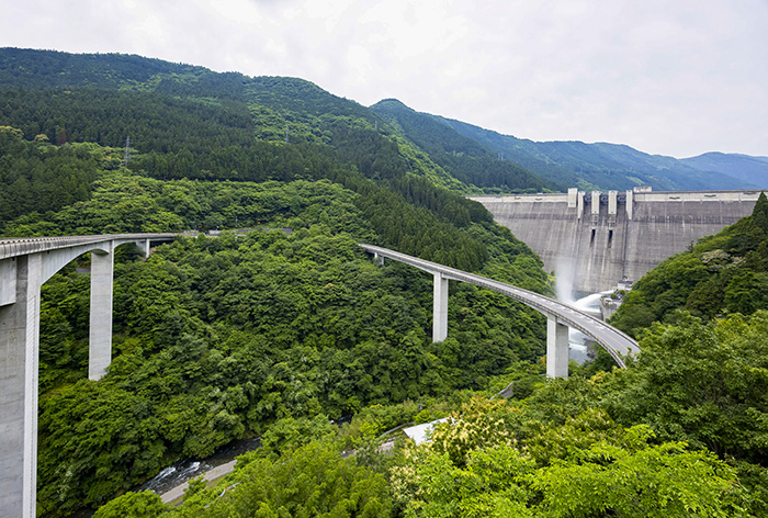 滝沢ダム
